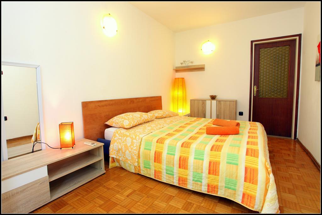 Champagne Apartments Portoroz Vp Esterno foto