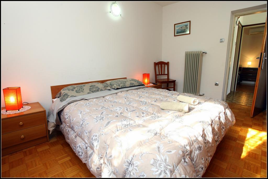 Champagne Apartments Portoroz Vp Esterno foto