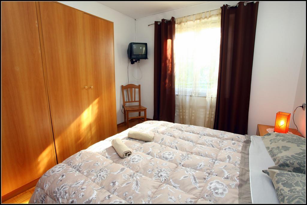 Champagne Apartments Portoroz Vp Esterno foto
